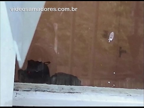 ❤️ Zilamê hov li hevala xwe ya bi xortek din re temaşe dike, vîdyoyek qeşeng tomar dike bêyî ku hevjînê aciz bike Vîdyoyê seksî li me ❌️