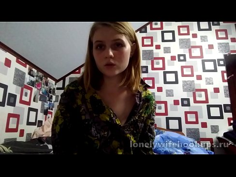 ❤️ Xwendekarê ciwan blonde ji Rûsyayê ji dîkên mezintir hez dike. Vîdyoyê seksî li me ❌️